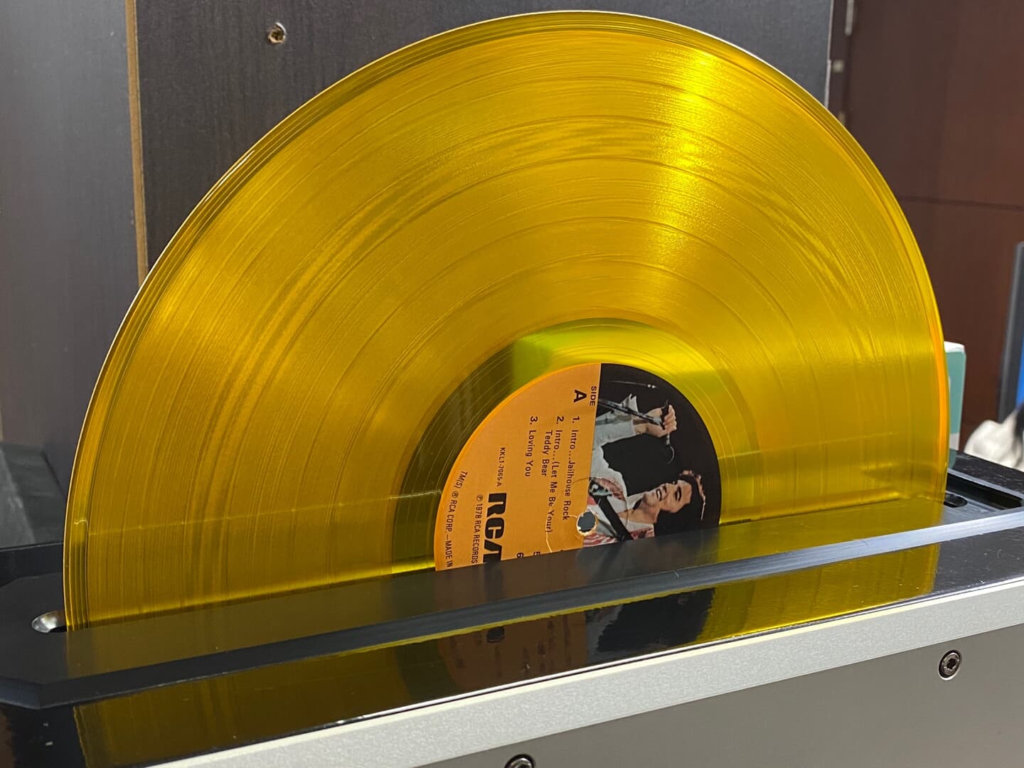 [LP] 엘비스 프레슬리 - Elvis Presley - A Canadian Tribute Gold Vinyl LP [U.S반]