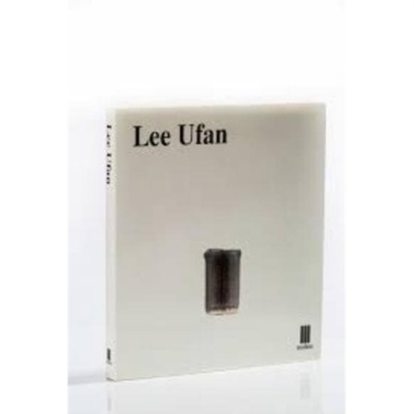 LEE UFAN (1994.6.2-7.15 이탈리아 밀라노주 펀다지오네 무디마 이우환 작품 전시도록) (영문판, Paperback)