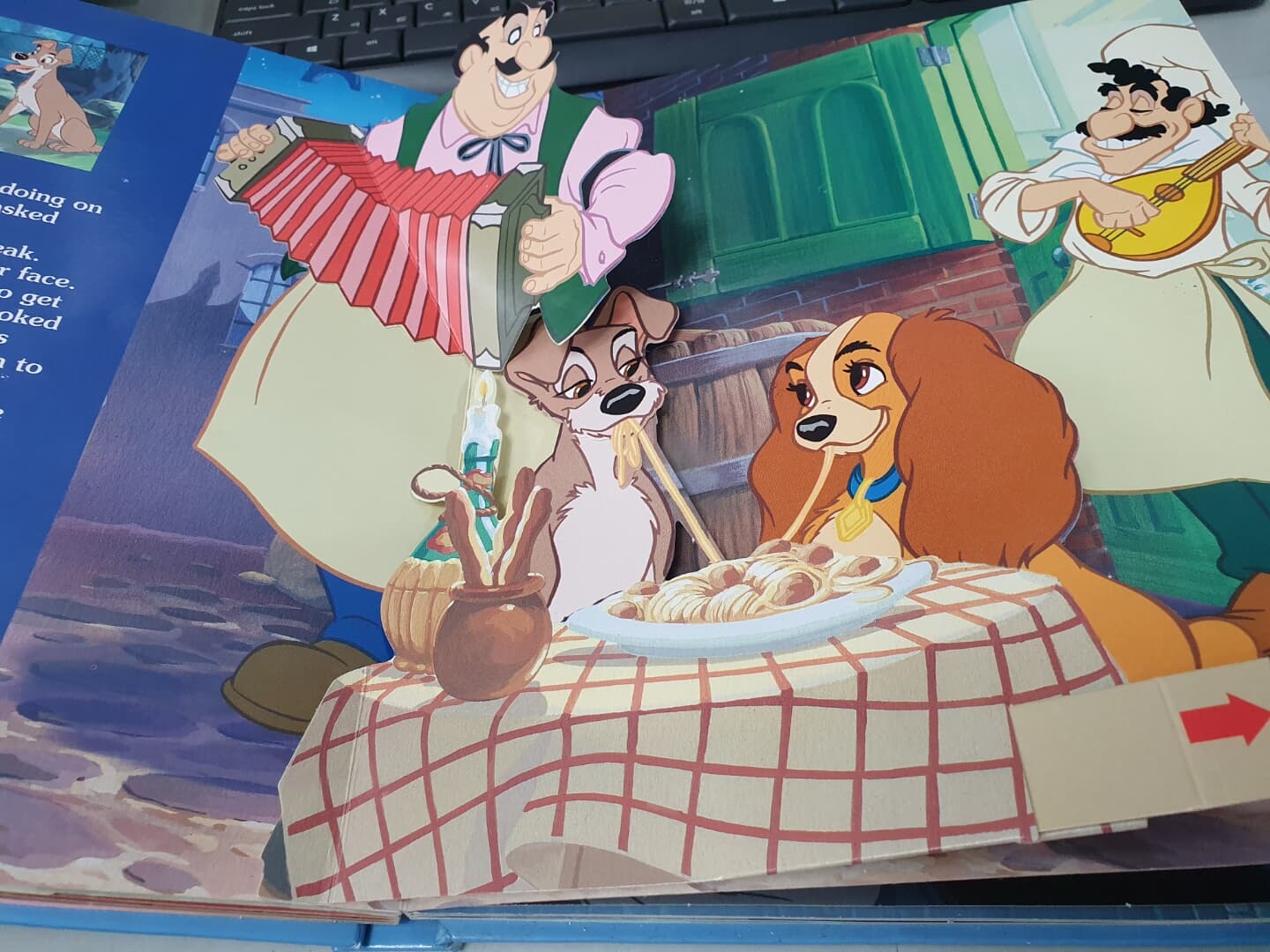 Lady an the TRAMP Pop-Up Storybook walt disneys 레이디와 트램프 디즈니 팝업 이야기책