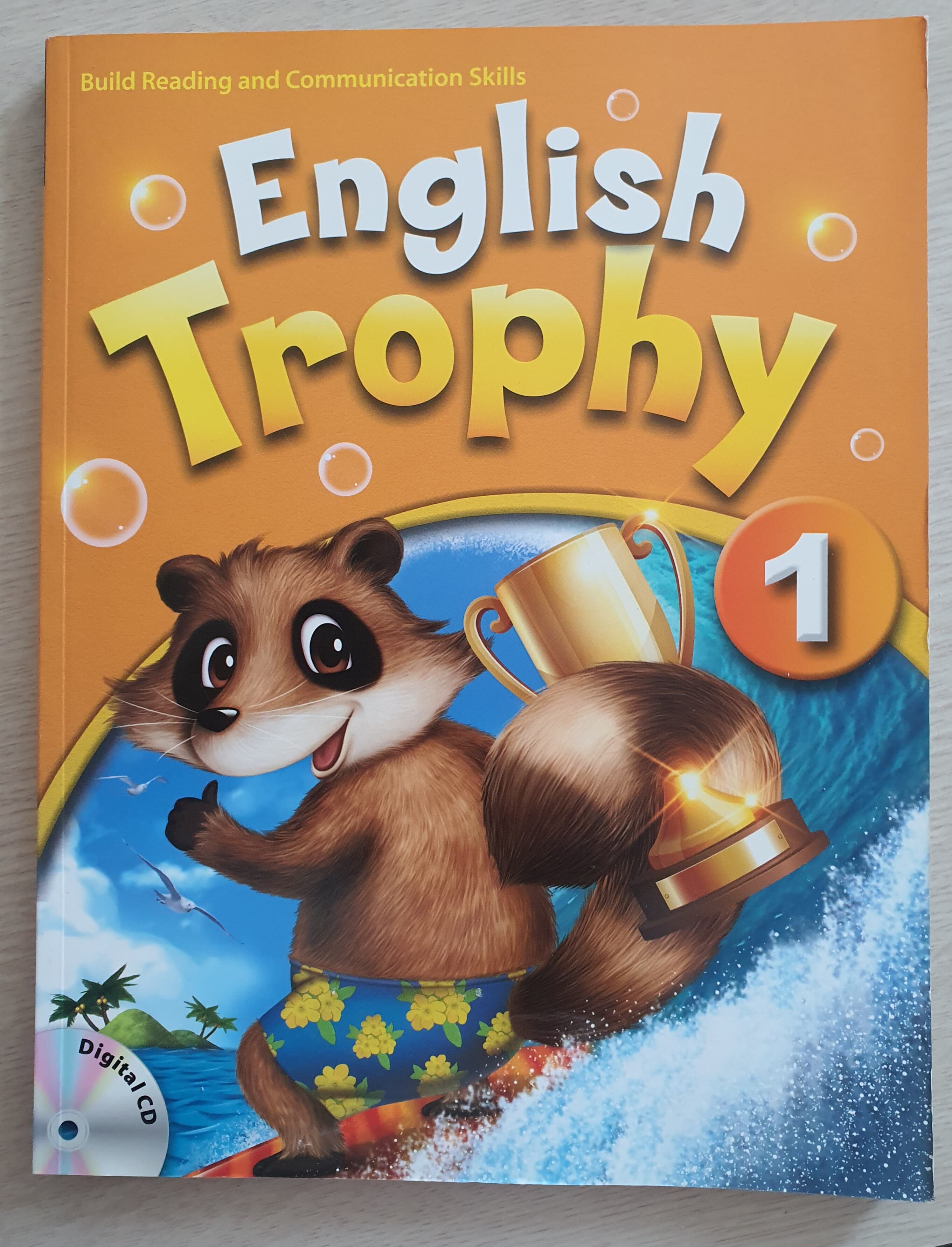 English Trophy 1 : Student Book with Workbook (with App)