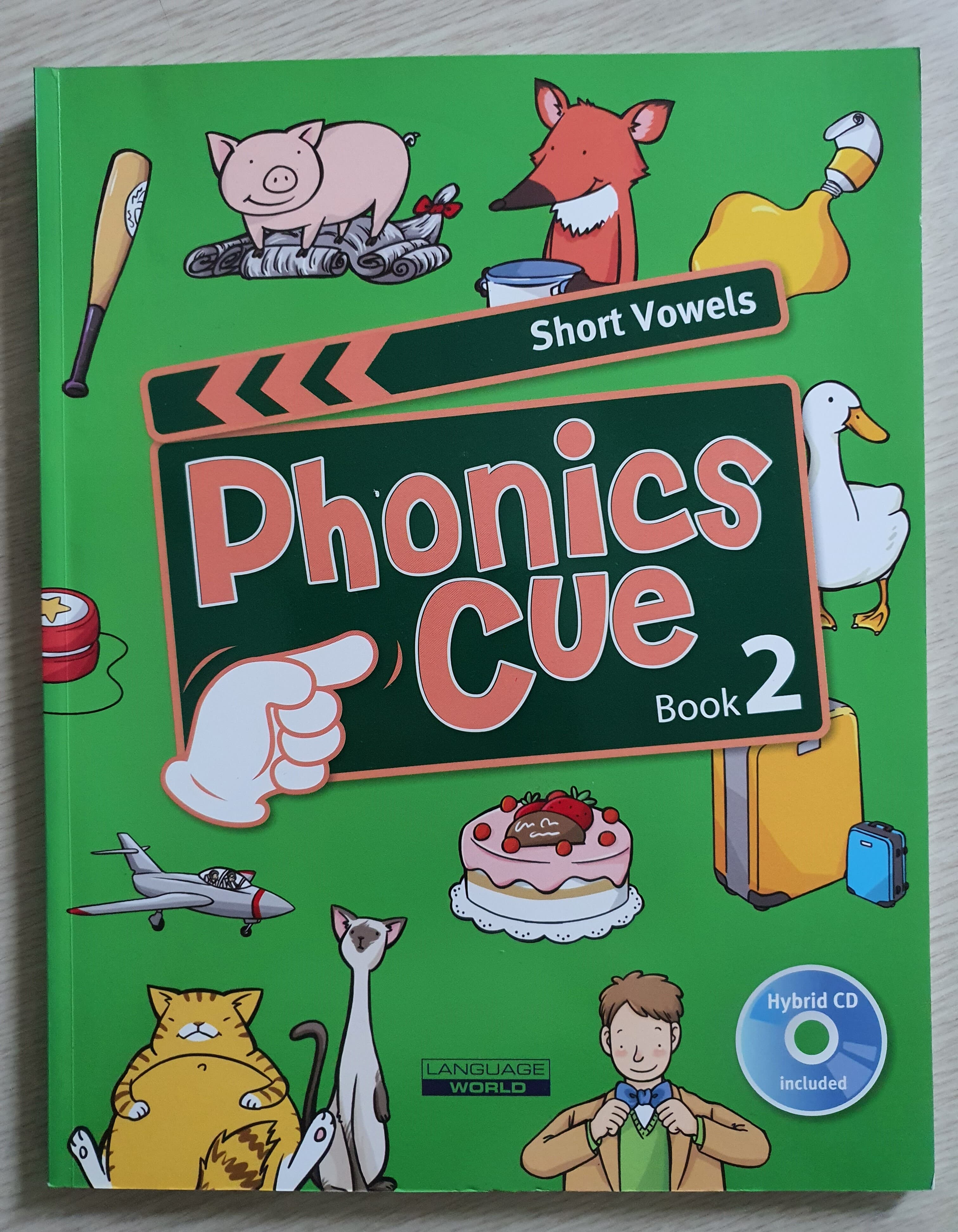 Phonics Cue Book 2 Short Vowels : Student Book