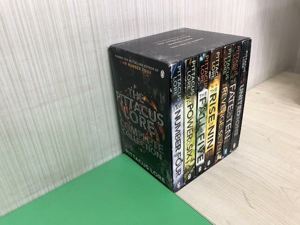 Pittacus Lore Complete Collection Slipcase (The Lorien Legacies)