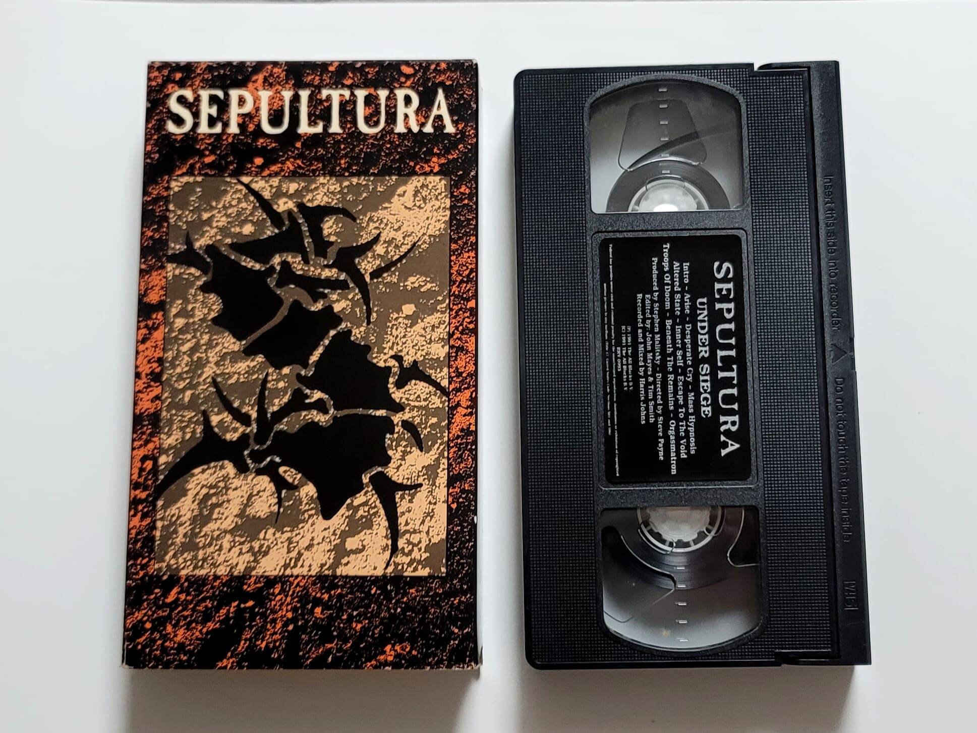 (VHS 비디오테이프) Sepultura (세풀투라) ? Under Siege (Live in Barcelona)