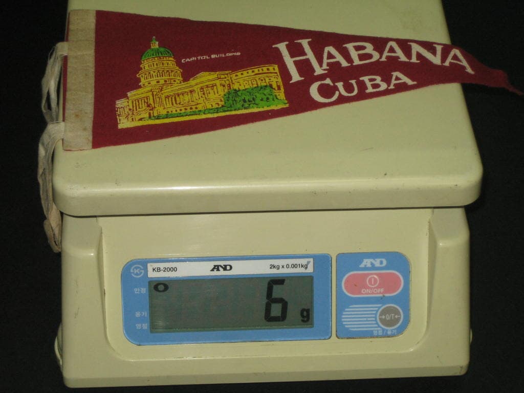 HABANA CUBA Capitol Building  쿠바 국회의사당 건물이 보이는 빈티지 깃발 쿠바 하바나 깃발