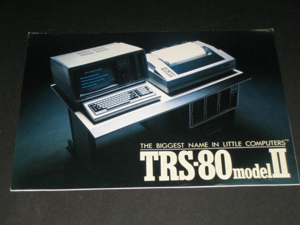 THE BIGGEST NAME IN LITTLE COMPUTERS TRS-80 Radio Shack model2 카탈로그 팸플릿