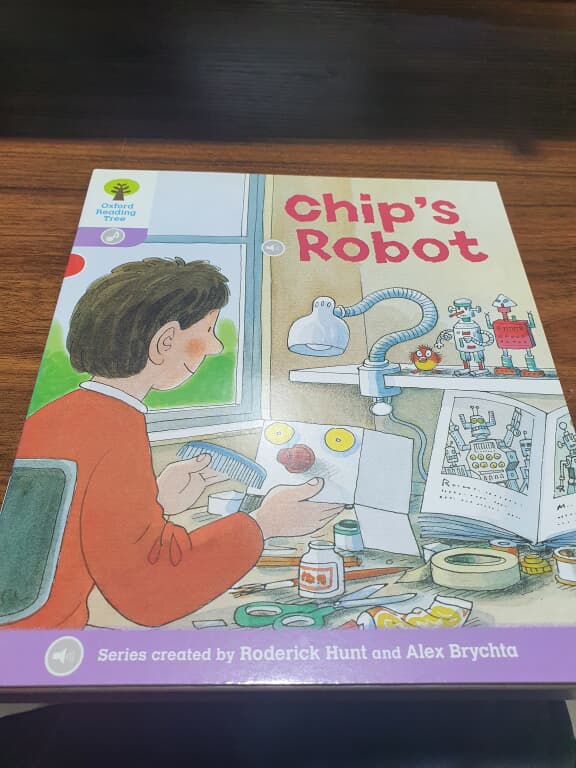 Oxford Reading Tree: Level 1+: More First Sentences B: Chips Robot (리딩펜버전)