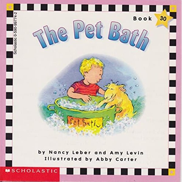 The pet bath (Scholastic phonics readers) Paperback