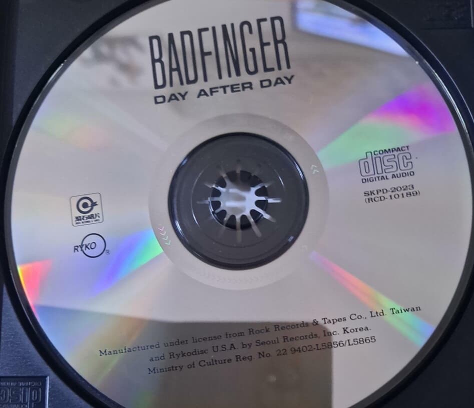 BADFINGER/LIVE