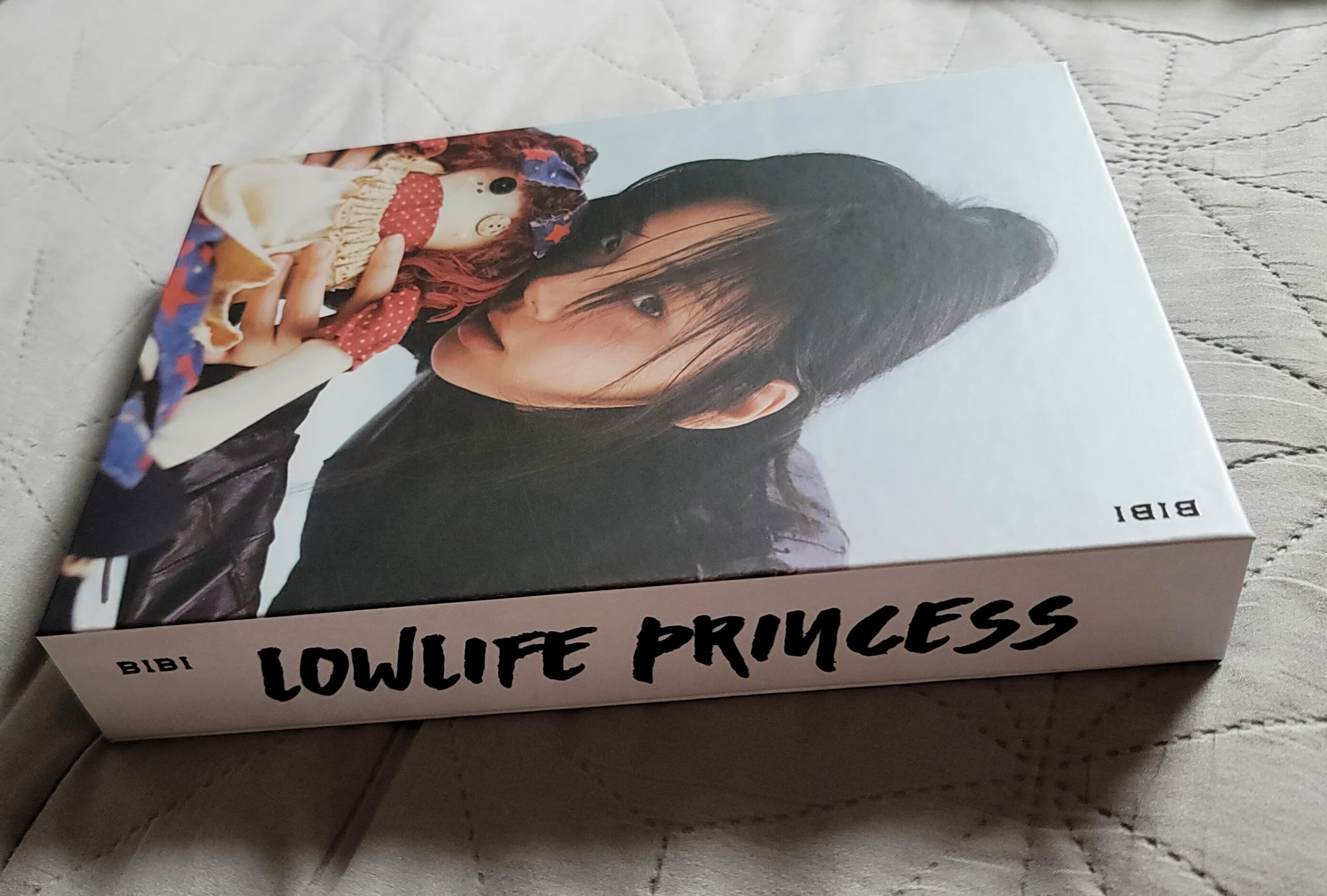 (비녀포함) 비비 (BIBI) 1집 - Lowlife Princess: Noir [금지 ver.] [한정반]
