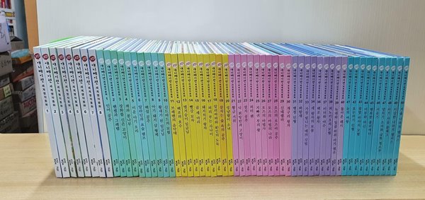 3D애니메이션 세계명작동화 / 올펜적용 / *구성:본책50권중49권++CD15장  *상태:아주 깨끗한 책입니다 흠부분은 한권(35번)분실과 다섯권 부록 사용과 한권책 하단에 우글거림이 있습니다