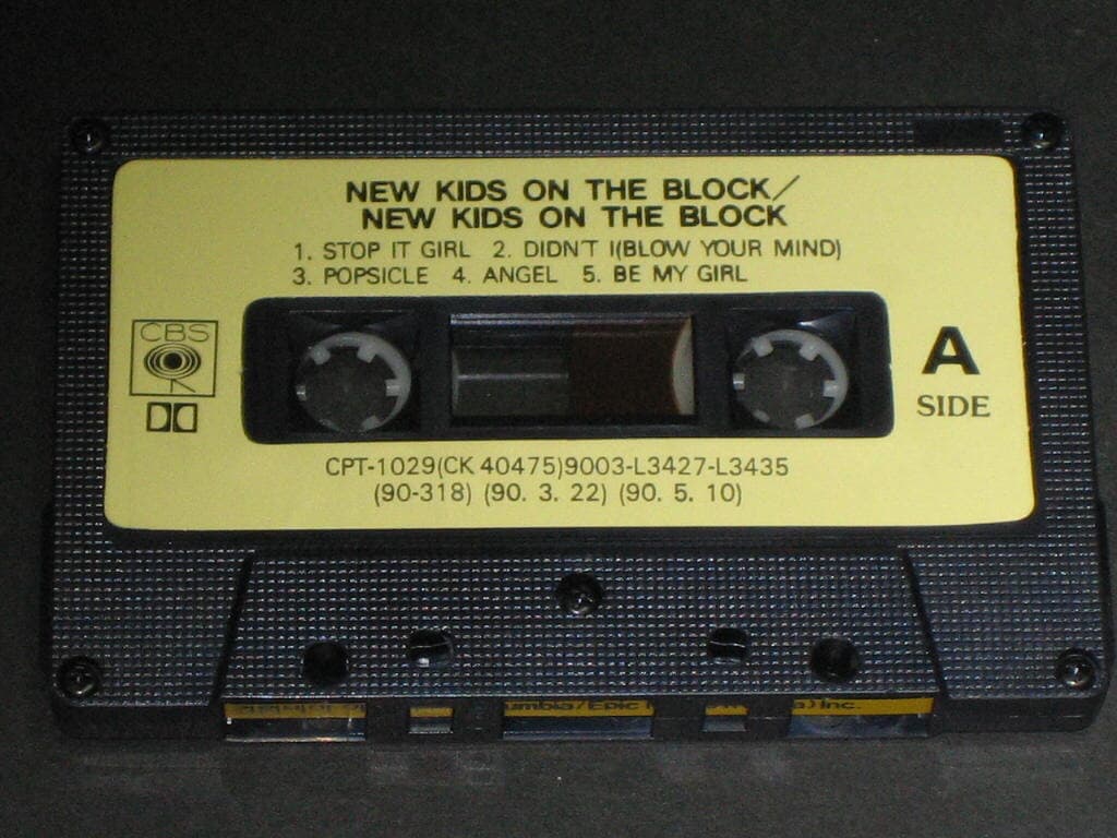 뉴키즈 온 더 블록 New Kids On The Block -  New Kids On The Block 카세트테이프 / CBS
