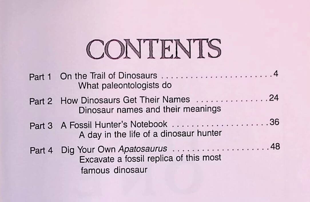 The Dinosaur Hunter's Handbook: Discover the Traces of a Lost World (paperback)