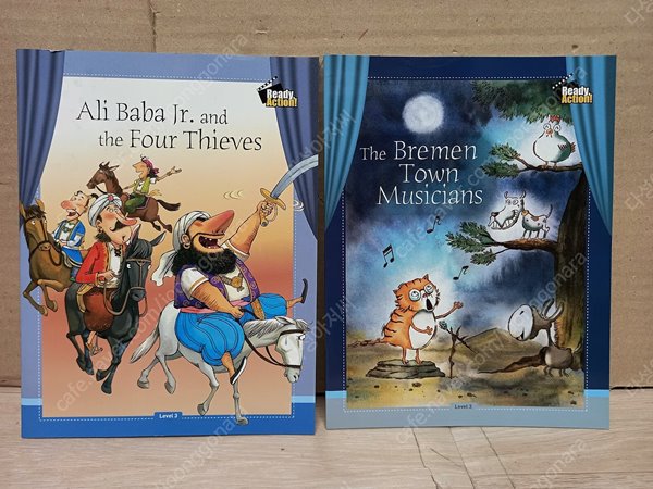 Ready action! level 2 합4권,2007출판,어린이 영어 학습서,합2권 (the bremen town musiciians/Alibaba Jr and the Four thieves/) 각각 CD 1개씩 포함/실사진