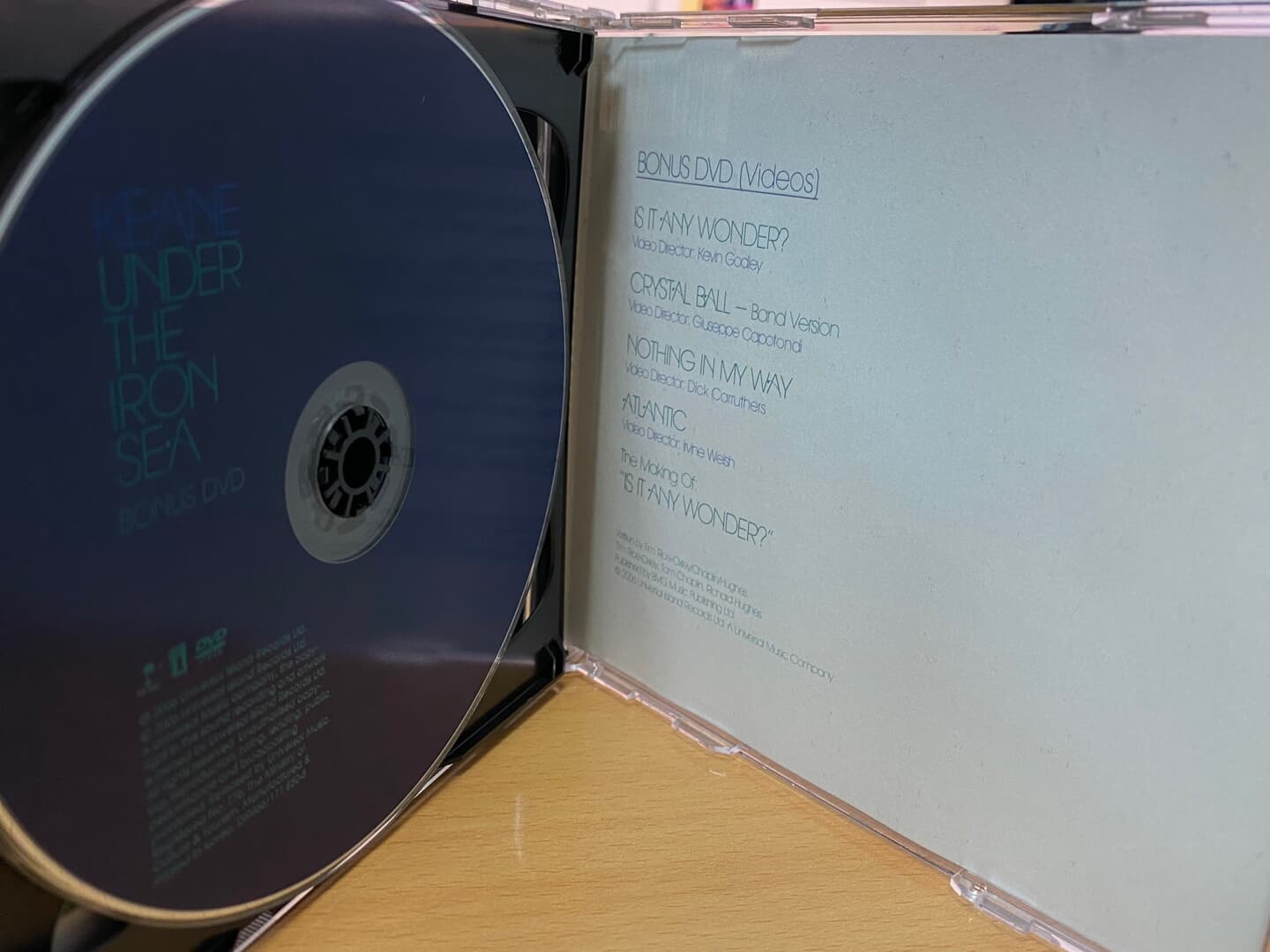 킨 - Keane - Under The Iron Sea [Asia Special Edition] [1CD+1DVD]