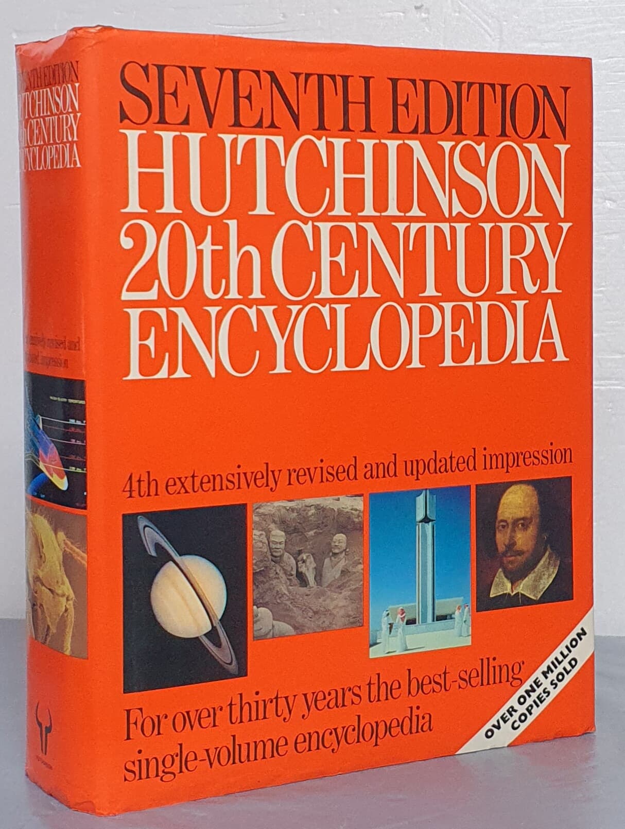HUTCHINSON 20th CENTURY ENCYCLOPEDIA  - SEVENTH EDITION