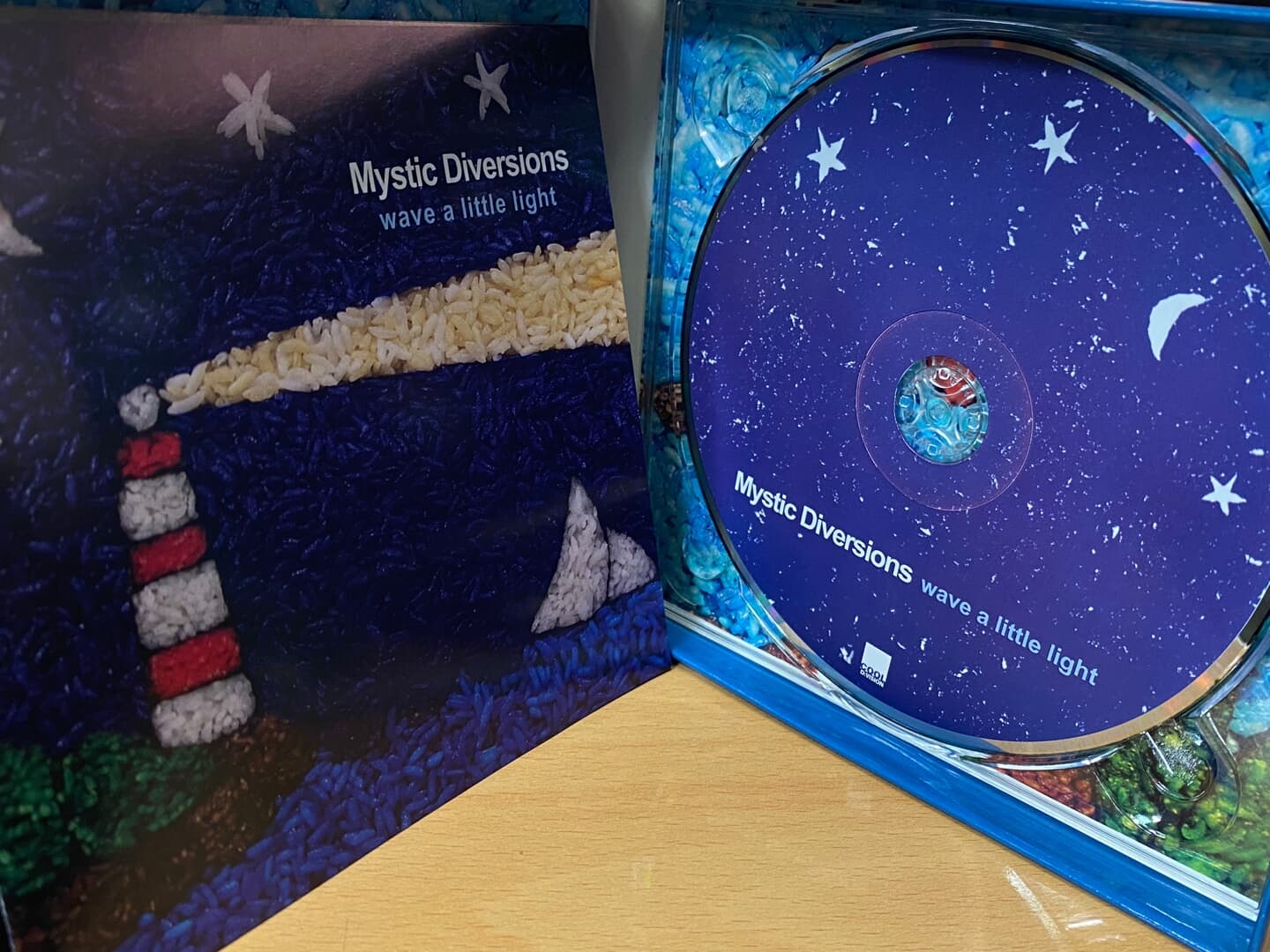 미스틱 디버전스 - Mystic Diversions - Wave A Little Light [Box] [E.U발매]