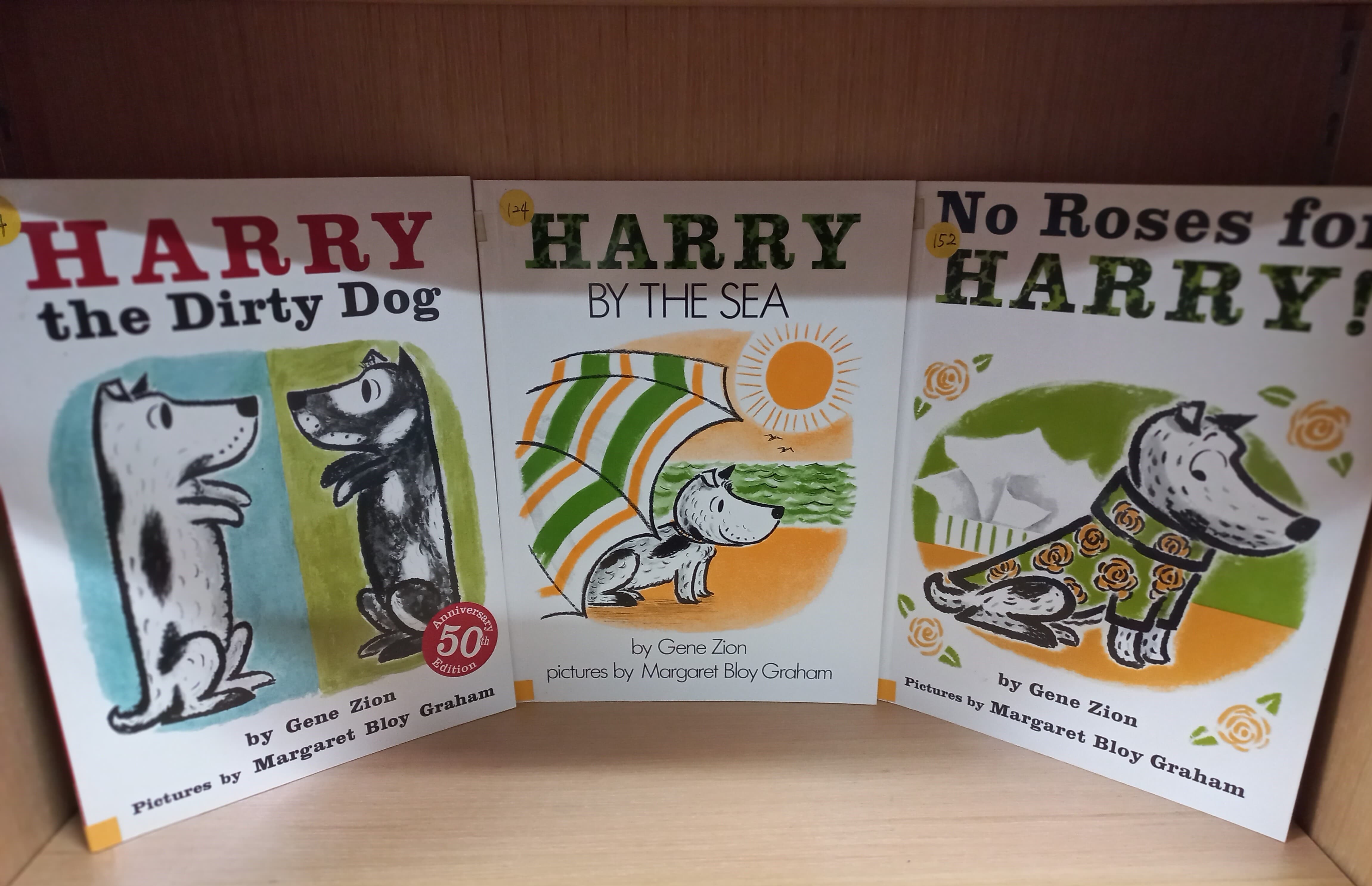 Harry by the Sea, Harry the Dirty Dog,No Roses for Harry 3권세트