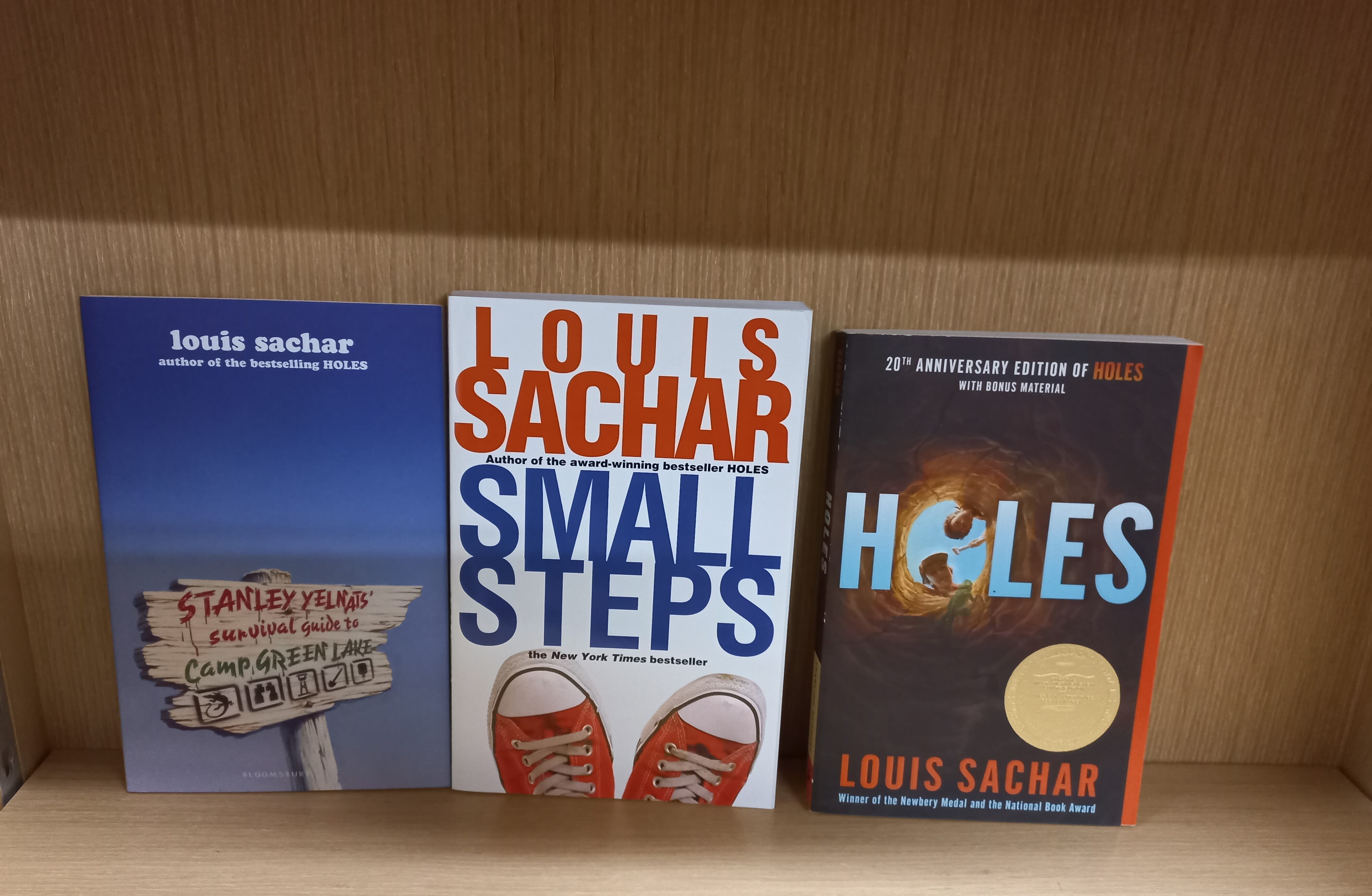 louis sachar  3종 (holes, Small Steps, Stanley Yelnats Survival Guide to Camp Green Lake)