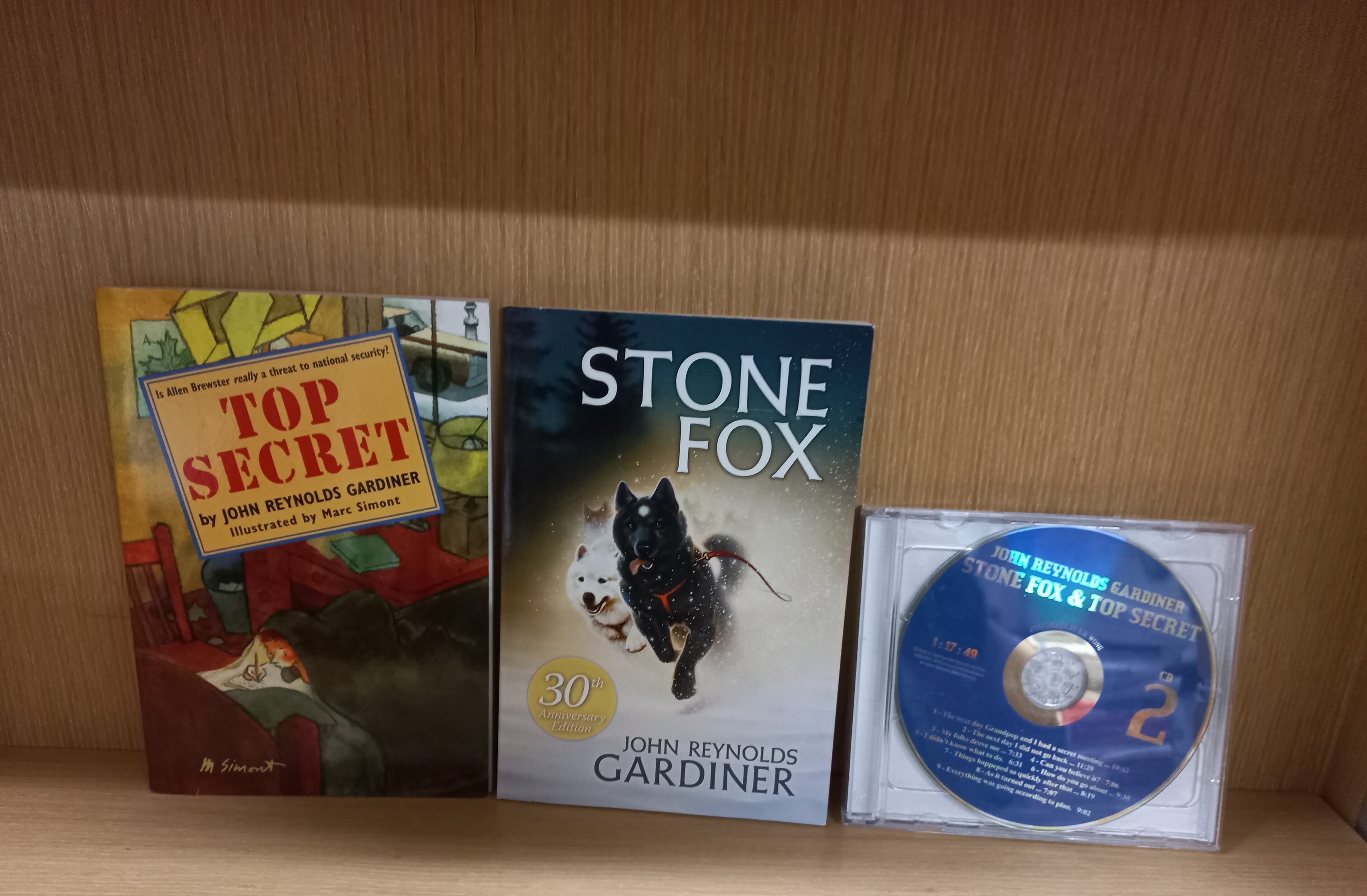 Stone Fox and Top Secret  book + CD 