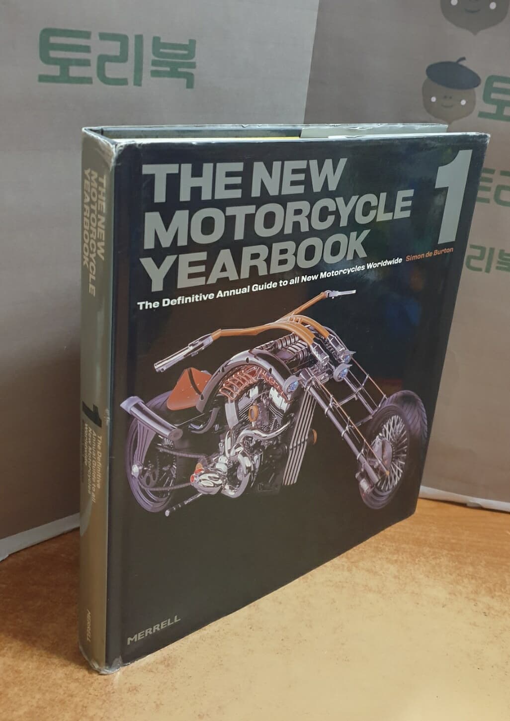 The New Motorcycle Yearbook 1 (Hardcover)