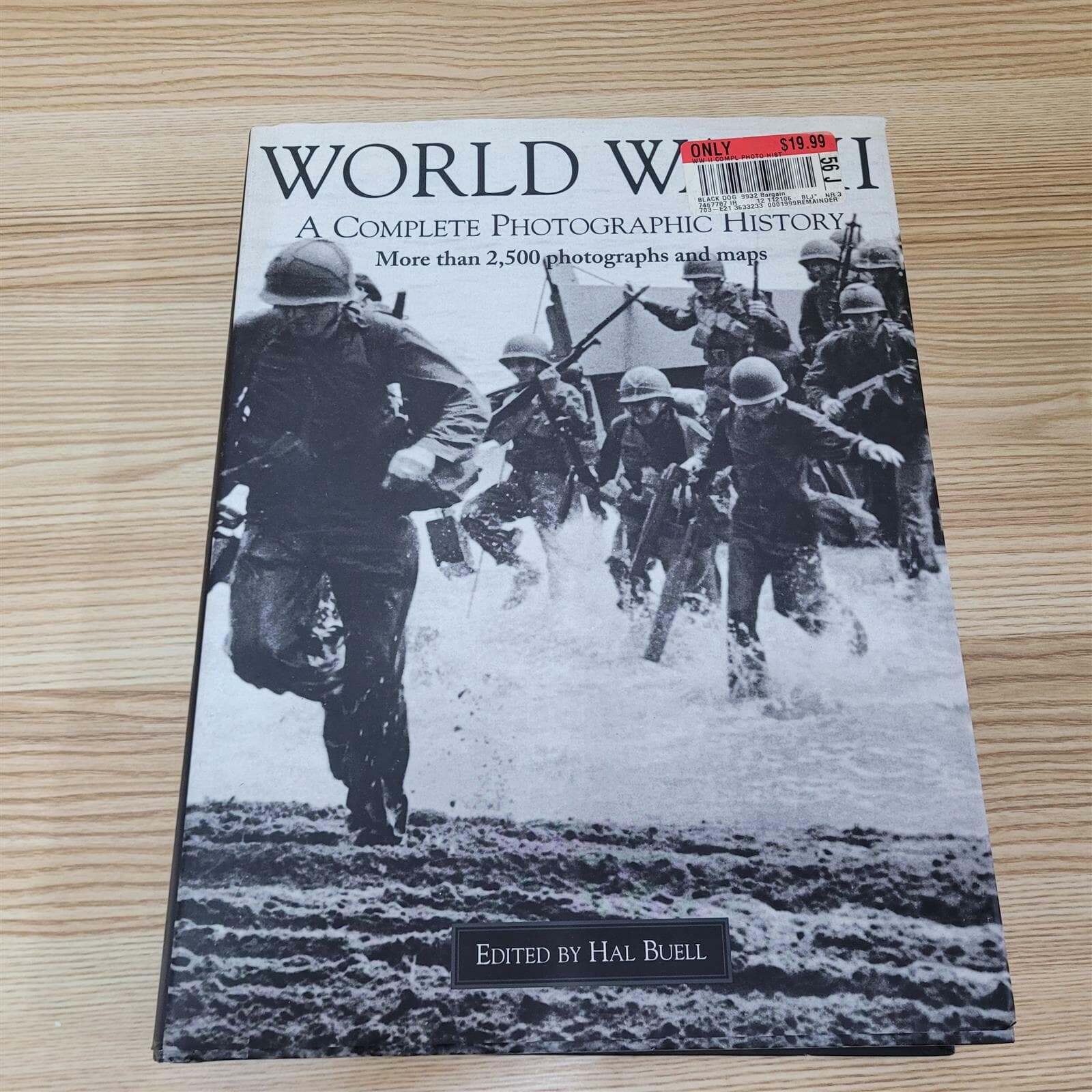 World War 2: A Complete Photographic History(Hardcover)