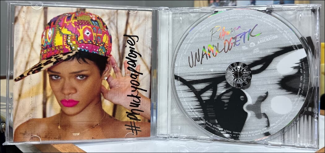 리아나 (Rihanna) - Unapologetic (EU발매)