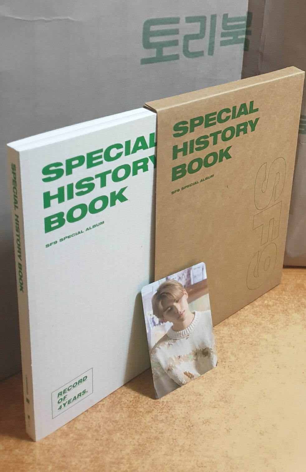 에스에프나인 (SF9) - SF9 Special Album [SPECIAL HISTORY BOOK]
