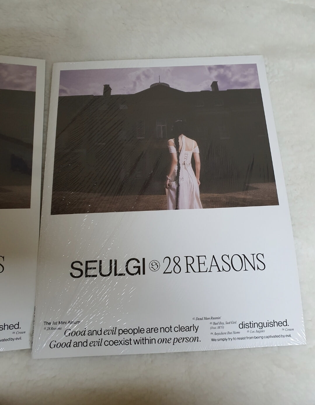 슬기 - 미니앨범 1집 : 28 Reasons [Photo Book ver.]