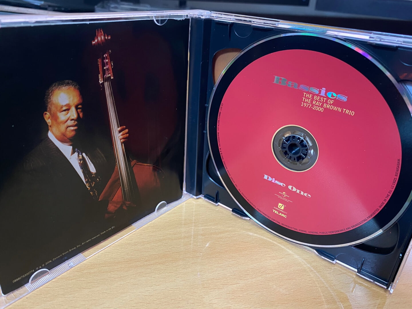 레이 브라운 트리오 - Ray Brown Trio - Bassics The Best Of Ray Brown Trio 1977-2000 2Cds [E.U발매]