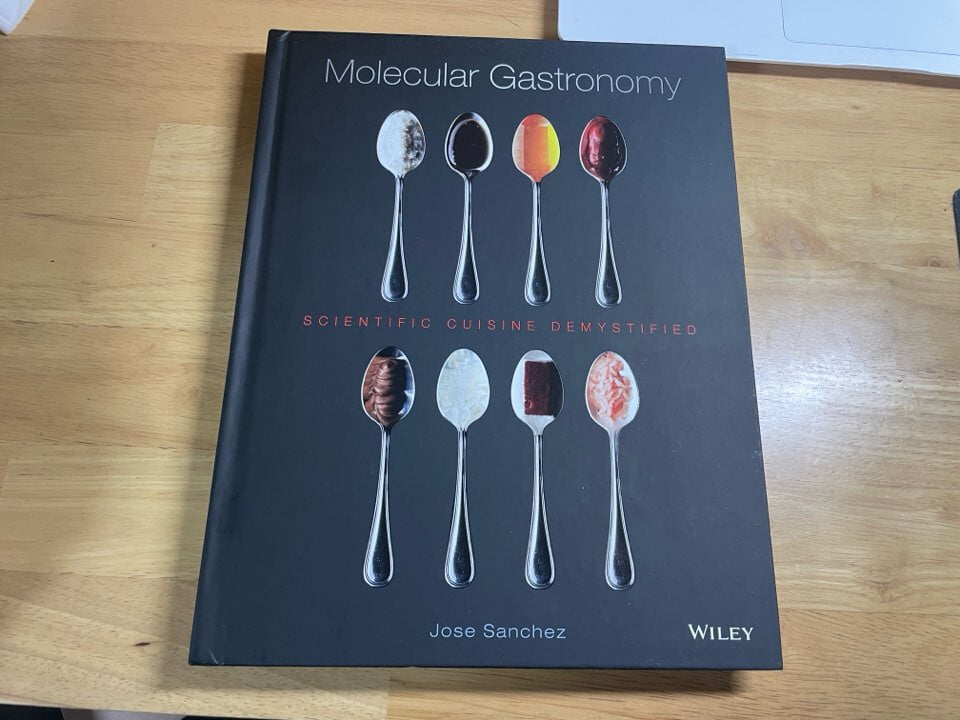 Molecular Gastronomy: Scientific Cuisine Demystified