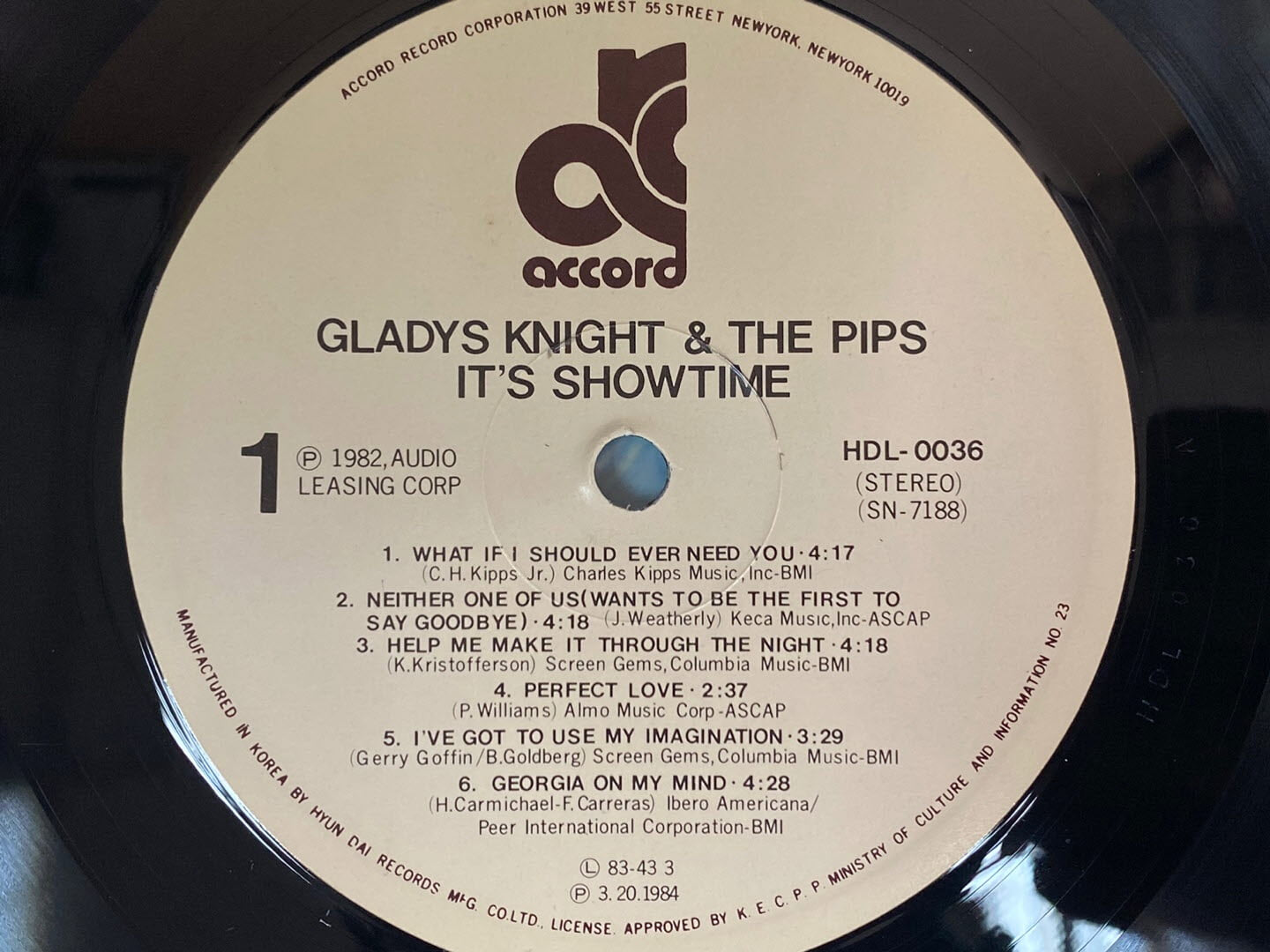 [LP] 글래디스 나이트 앤드 더 핍스 - Gladys Knight The Pips - It's Showtime LP [현대-라이센스반]
