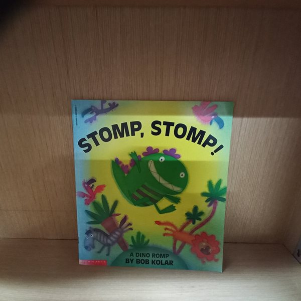 Stomp, Stomp!  (페이퍼북입니다)