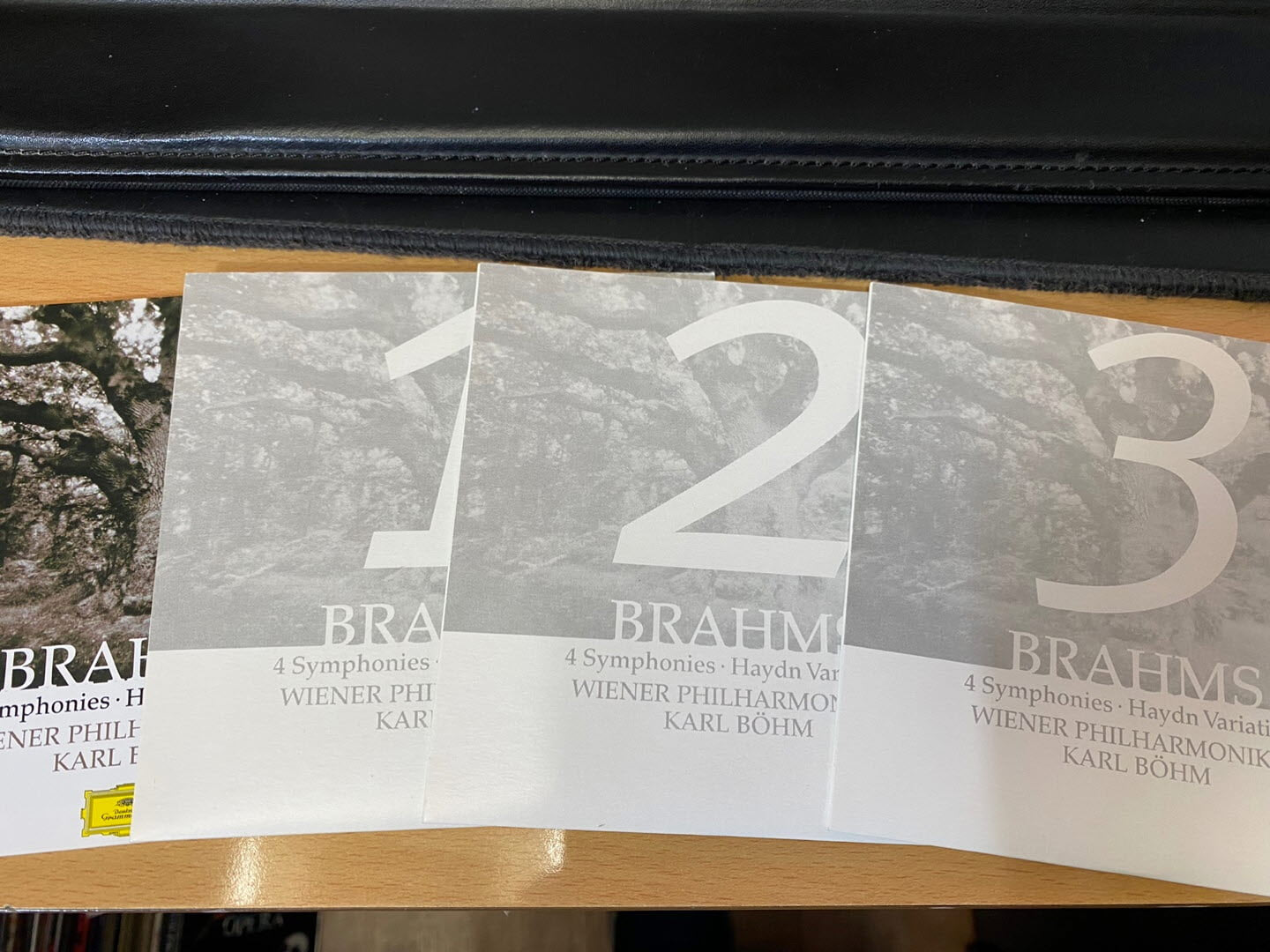 칼 뵘 - Karl Bohm - Brahms 4 Symphonies , Haydn Variations 3Cds [BOX] [E.U발매]