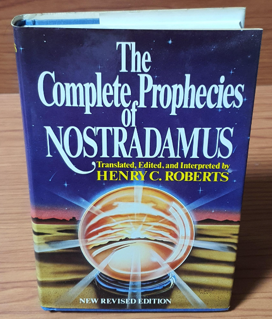 The Complete Prophecies of Nostradamus(영문판)