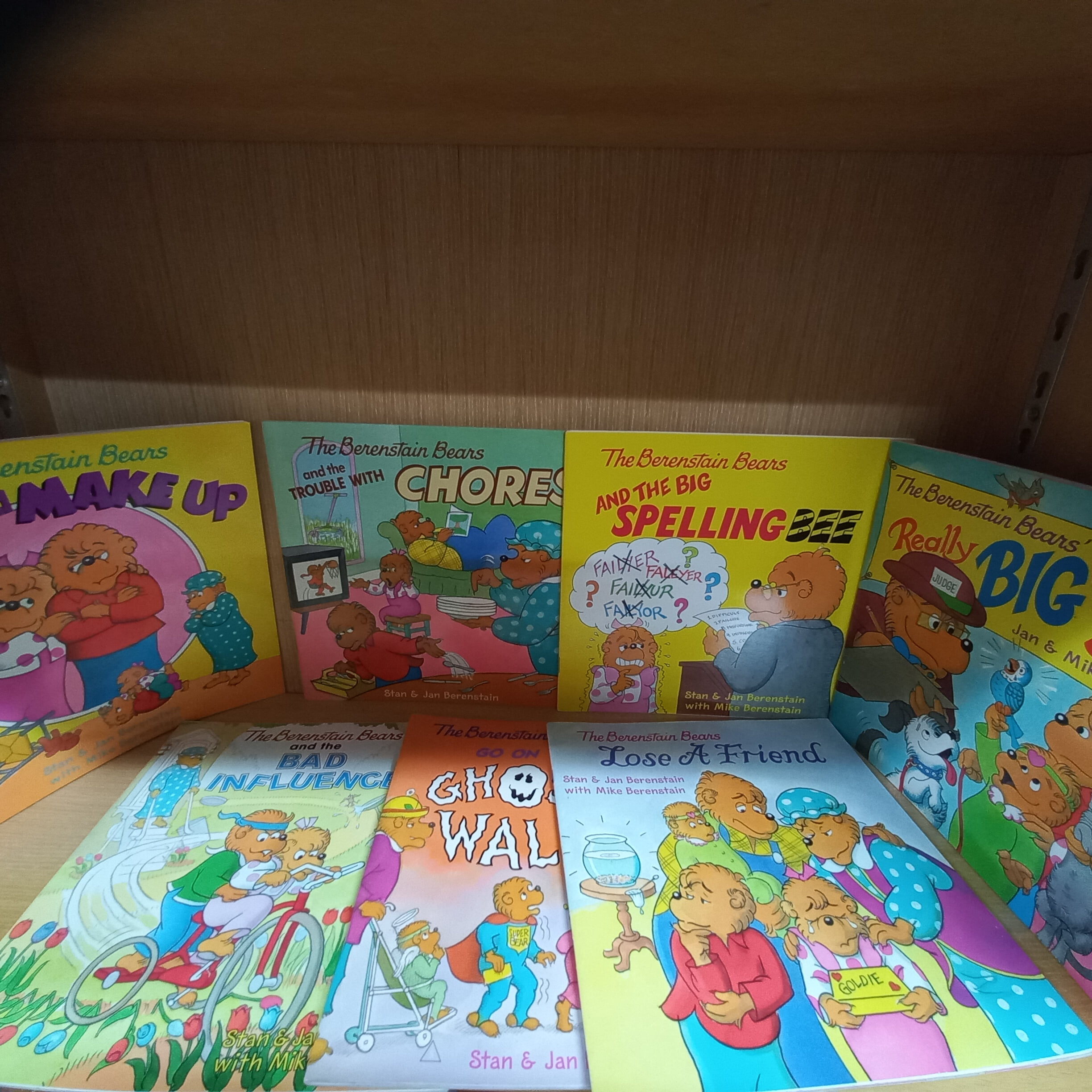 The Berenstain Bears' Story Box   (페이퍼북 10권 시디 2장)