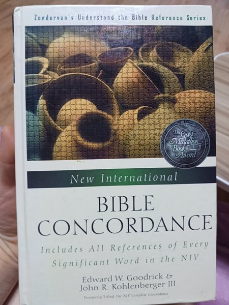 New International Bible Concordance: Includes All References of Every Significant Word in the NIV