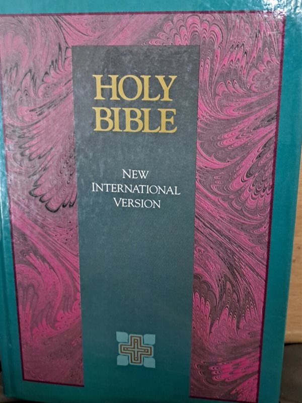 Holy Bible New International Version, Giant Print, Containing the Old Testament and the New Testament