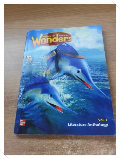 Reading Wonders Literature Anthology vol.1(cd 있음).지은이 Dr. Donald Bear 외.출판사 McGraw-Hill.