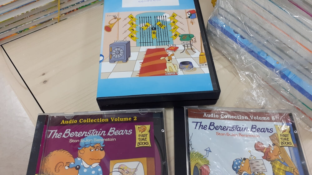The Berenstain Bears 11권, CD2장(2,5), DVD5장(full 구성아님)