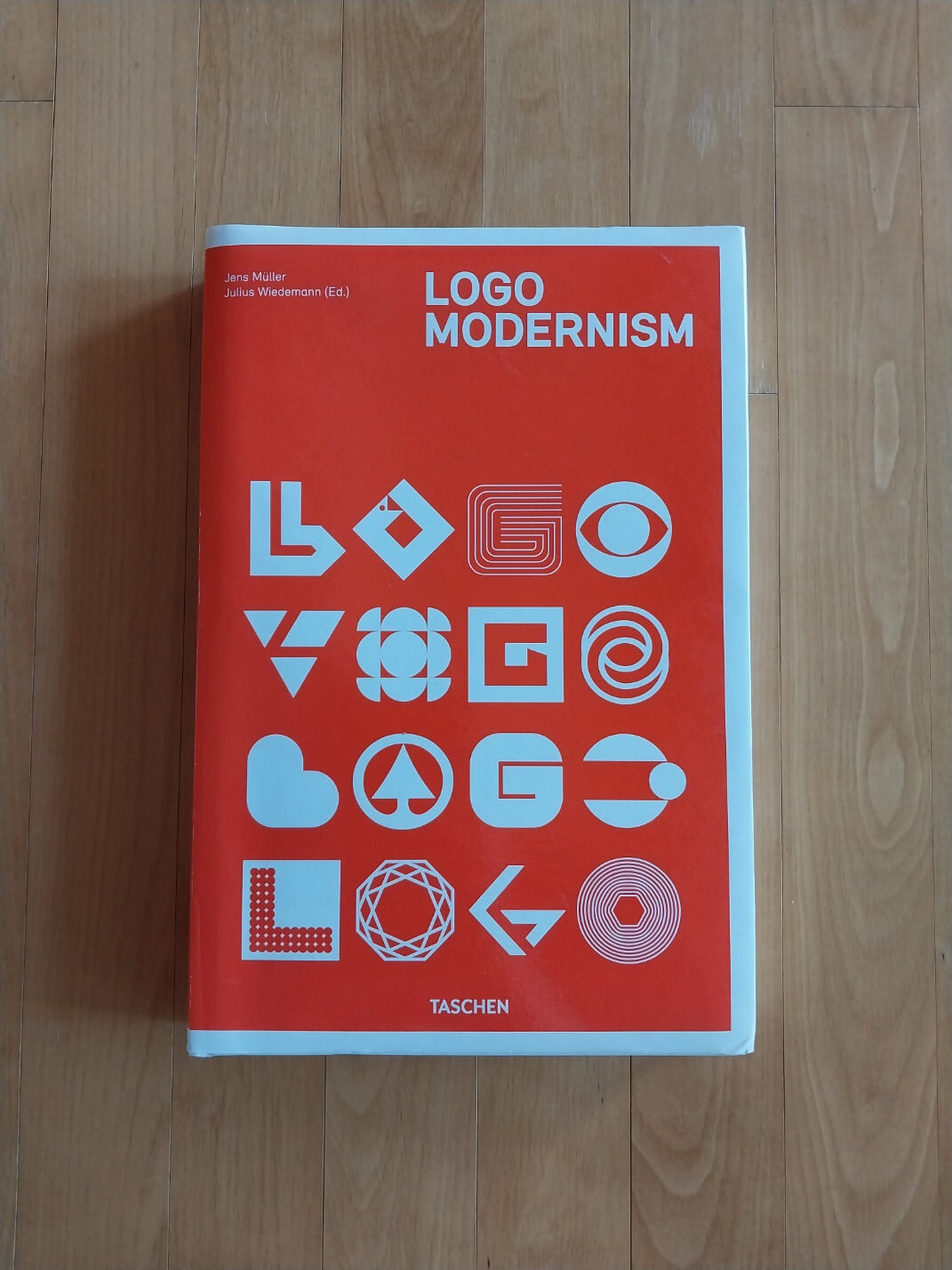 LOGO Modernism