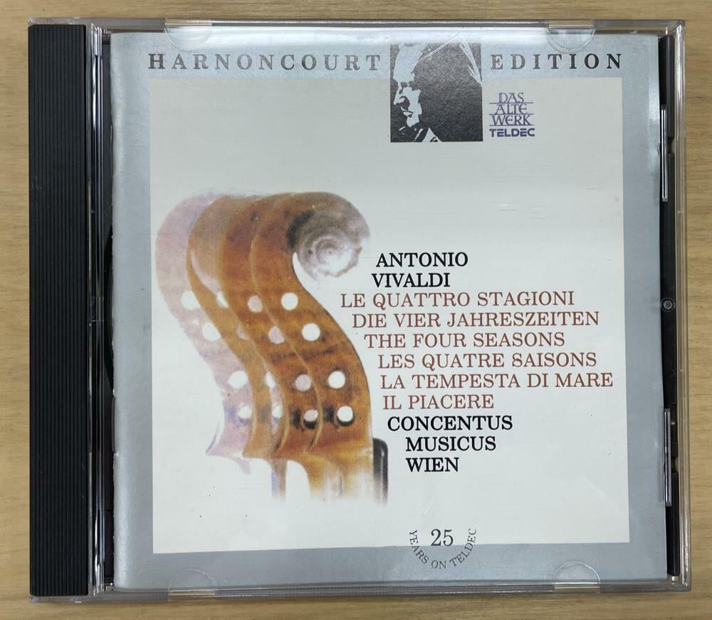 Vivaldi : The Four Seasons / Nikolaus Harnoncourt / concentus musicus wien / 상태 : 최상(설명과 사진 참고)