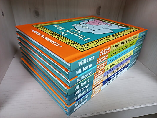 An Elephant and Piggie Book [8권] The Thank You Book/I Really Like Slop!/Should I Share My Ice Cream?/A Big Guy Took My Ball!/My New Friend Is So Fun!/I Will Take a Nap!/Waiting Is Not Easy!/Can I Pla