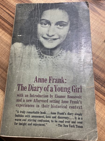 Anna Frank - The Diary of a Young Girl