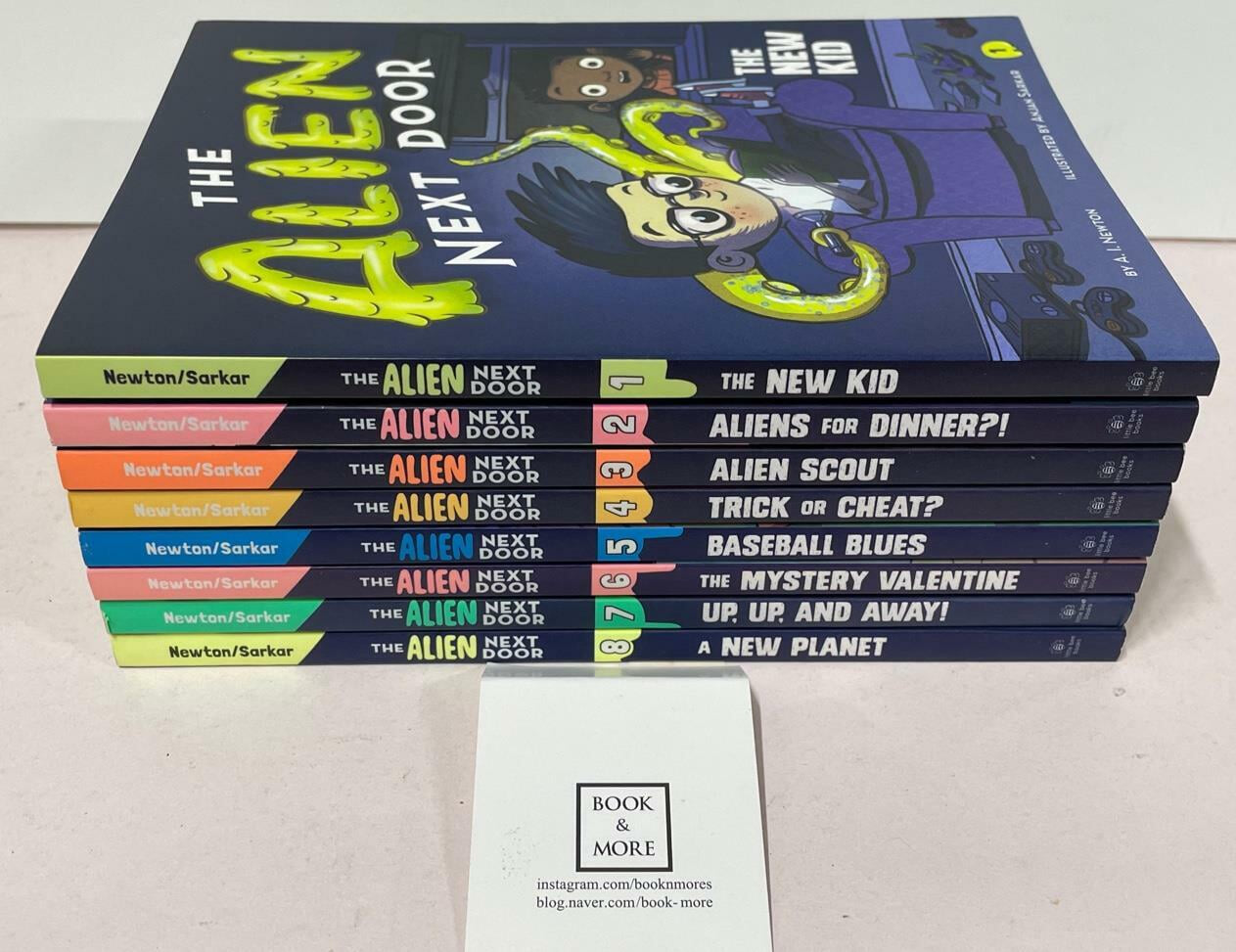 The Alien Next Door 8권 세트 / A. I. 뉴턴 / Little Bee Books / 상태 : 상 (설명과 사진 참고)