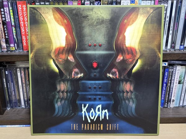 (2LP / 수입 바이닐 / 게이트폴드) Korn 콘 - The Paradigm Shift (Deluxe Edition)