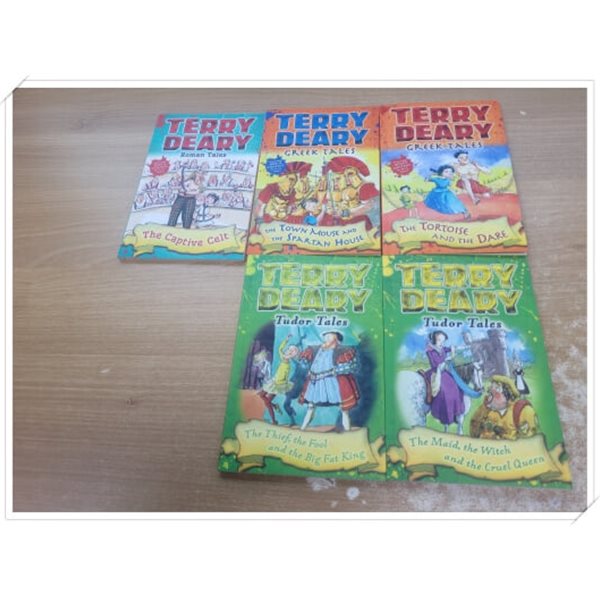 영문)Tudor Tales 시리즈 5권 세트.1 Greek Tales: The Tortoise and the Dare...지은이 테리 디어리 외.출판사 Bloomsbury Publi..